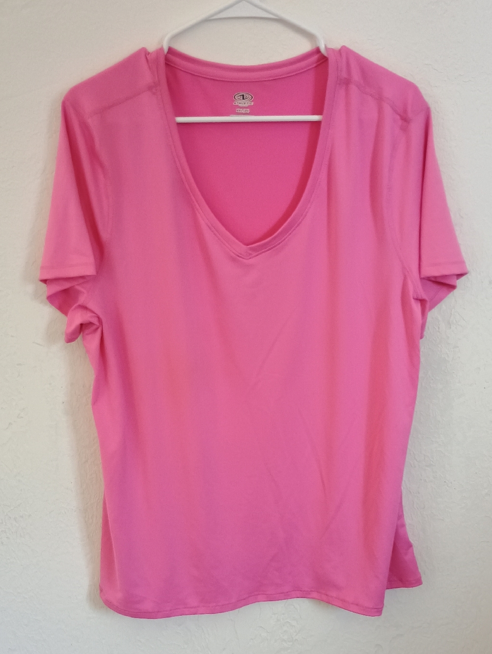 Athletic Works Women's V-Neck Short Sleeve Top - Bright Pink